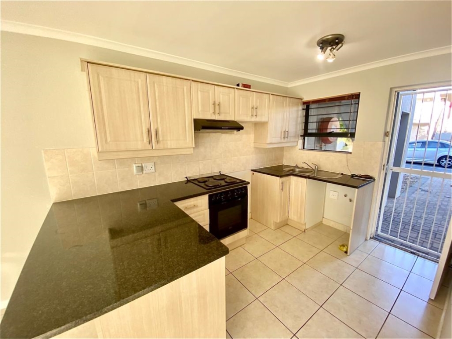 2 Bedroom Property for Sale in Heritage Park Western Cape